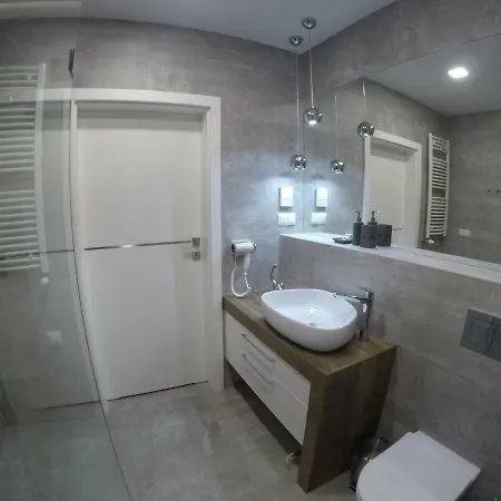 Modern & Cozy Διαμέρισμα Krasków